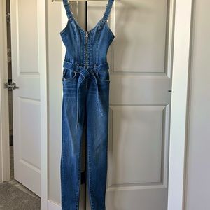GUESS-Cute and Comfortable Jean jJmpsuit
